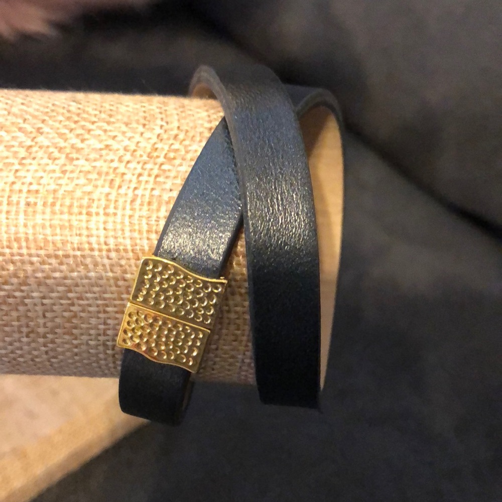 Rustic cuff bracelet - Picture 2 of 2